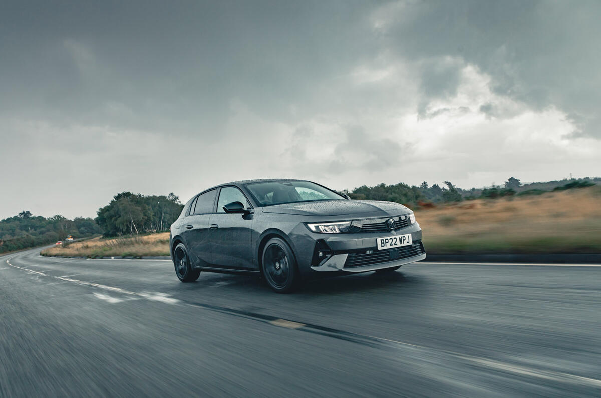 19 Vauxhall Opel Astra RT 2022 performance track