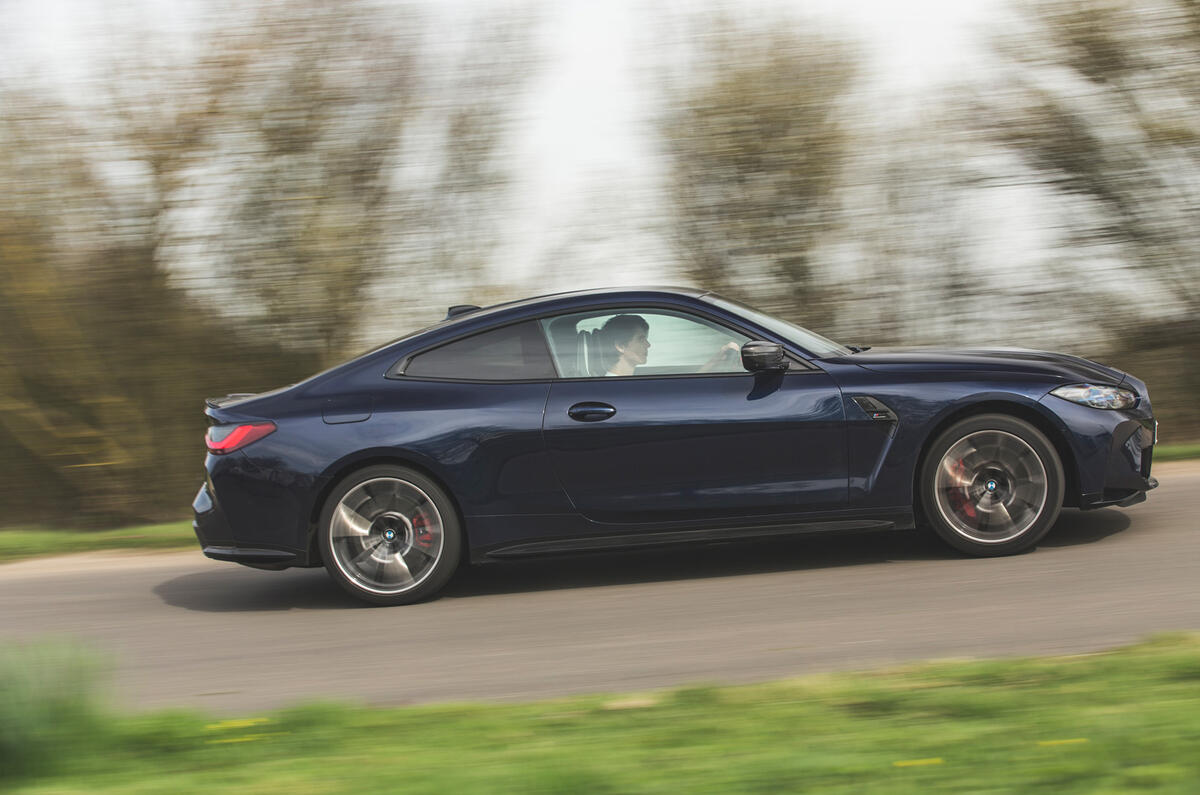 2 BMW M4 Competition 2021 RT hero side