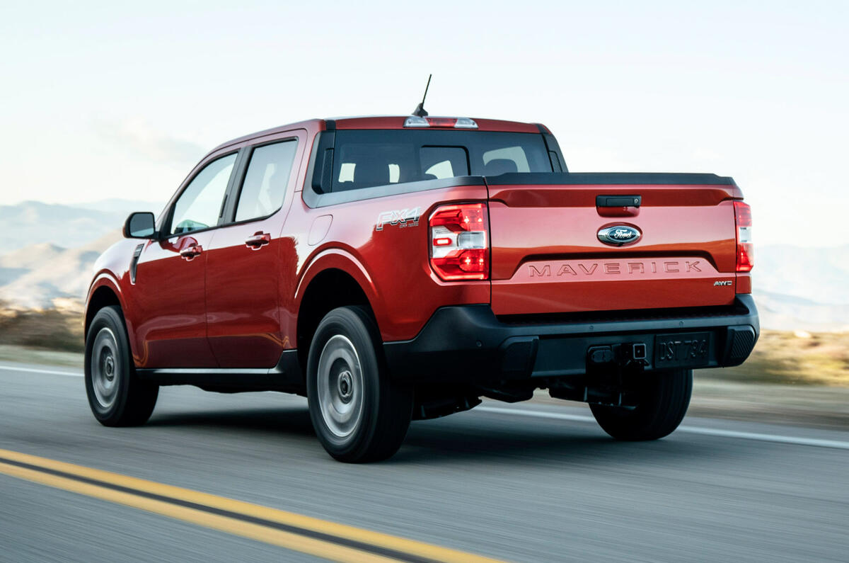 2 Ford Maverick 2L EcoBoost 2022 review tracking rear 2 Ford Maverick 2L EcoBoost 2022 review tracking rear