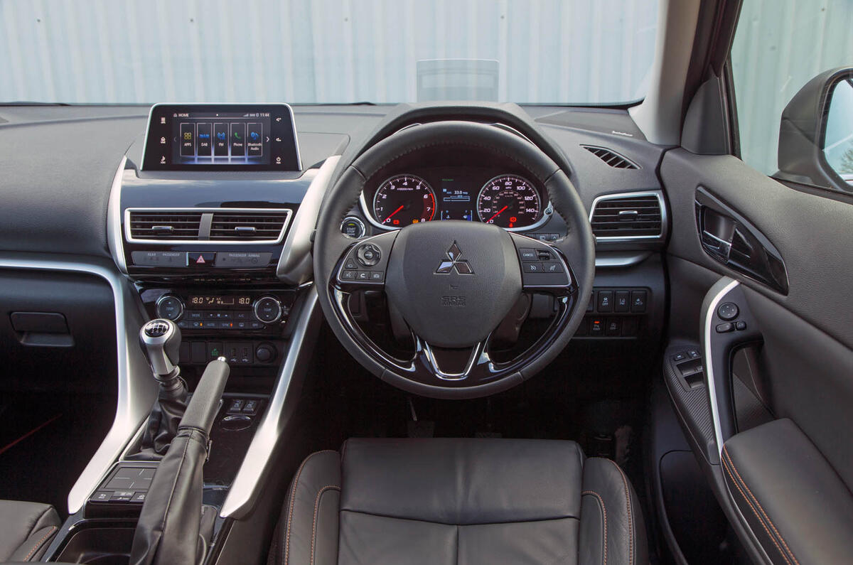 Mitsibushi Eclipse Cross 2018 review driver seat