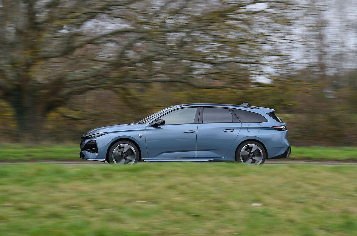 2 Peugeot 308 GT Plug in 2026 jb20260312 0834