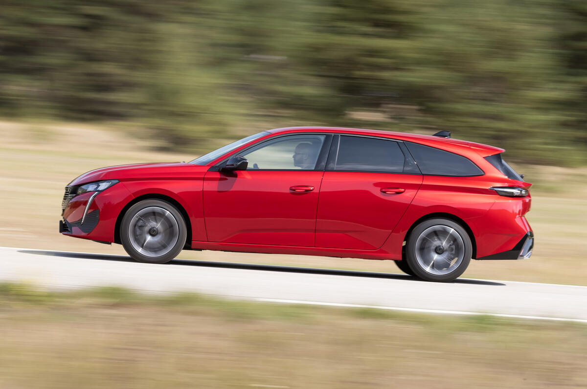 2 Peugeot 308 SW 2021 first drive hero side 2 Peugeot 308 SW 2021 first drive hero side