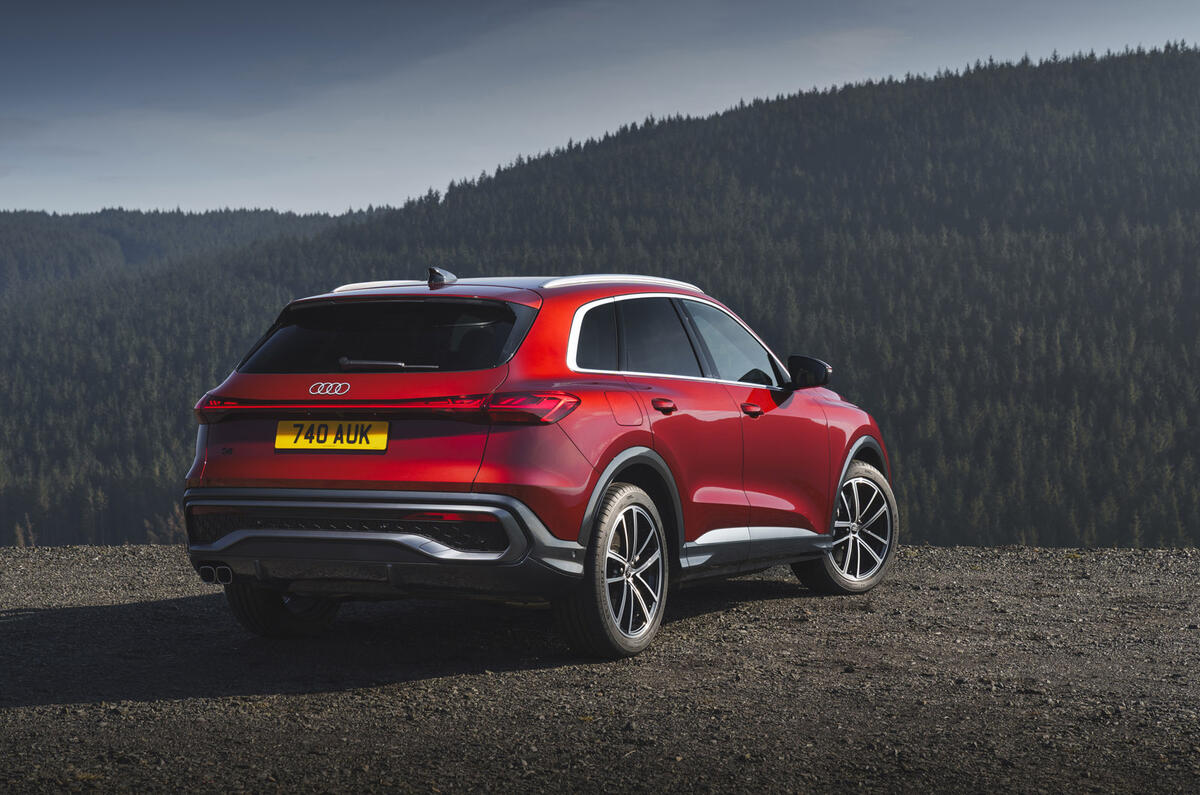 20 Audi Q5 2025 Autocar road test review rear static
