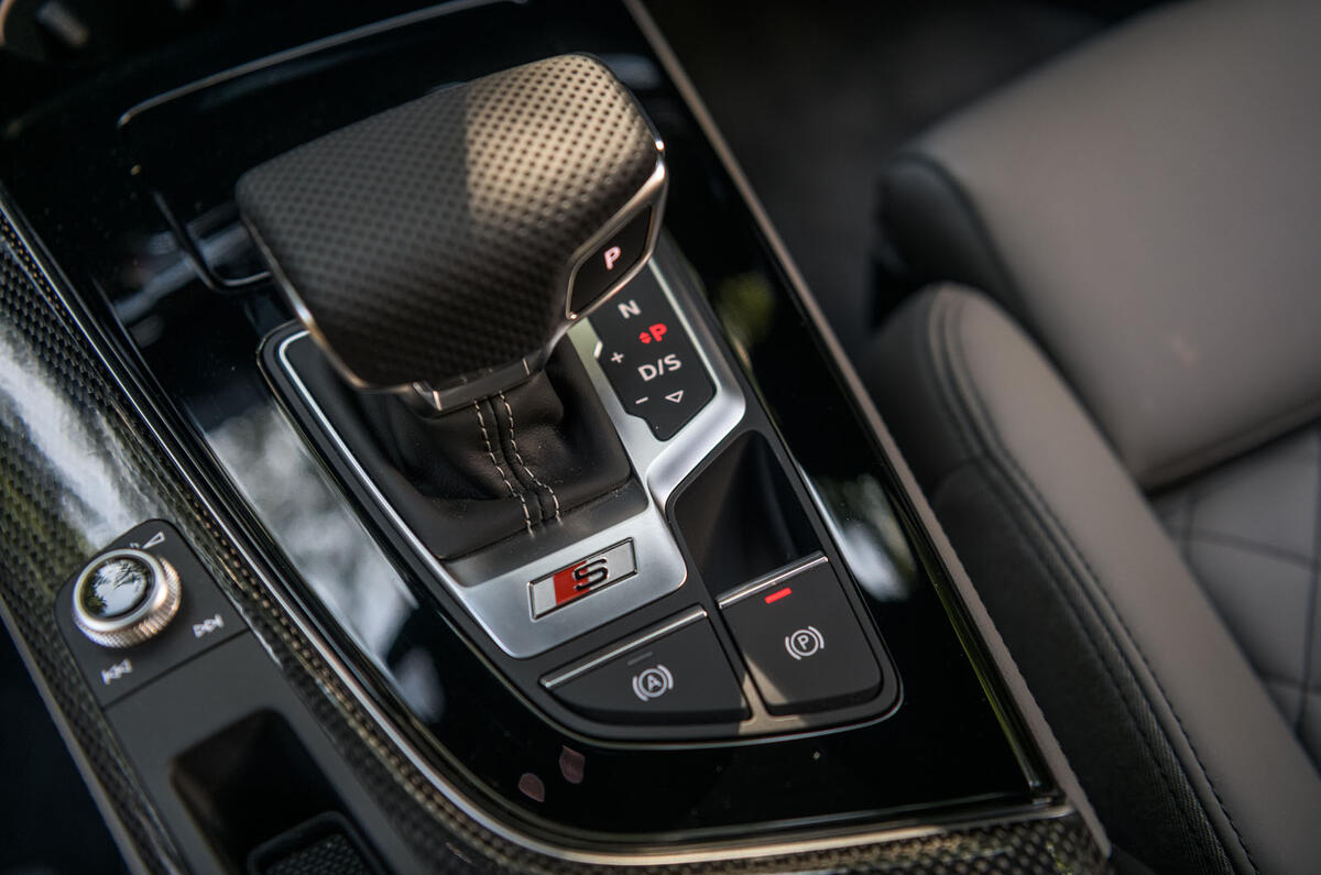 Audi S4 TDI 2019 road test review - gear shifter