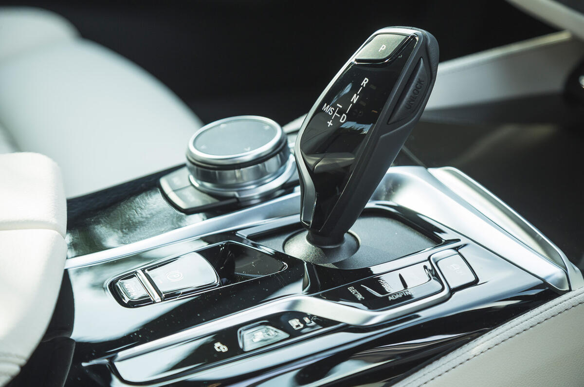 20 BMW 545e 2021 road test review gearstick