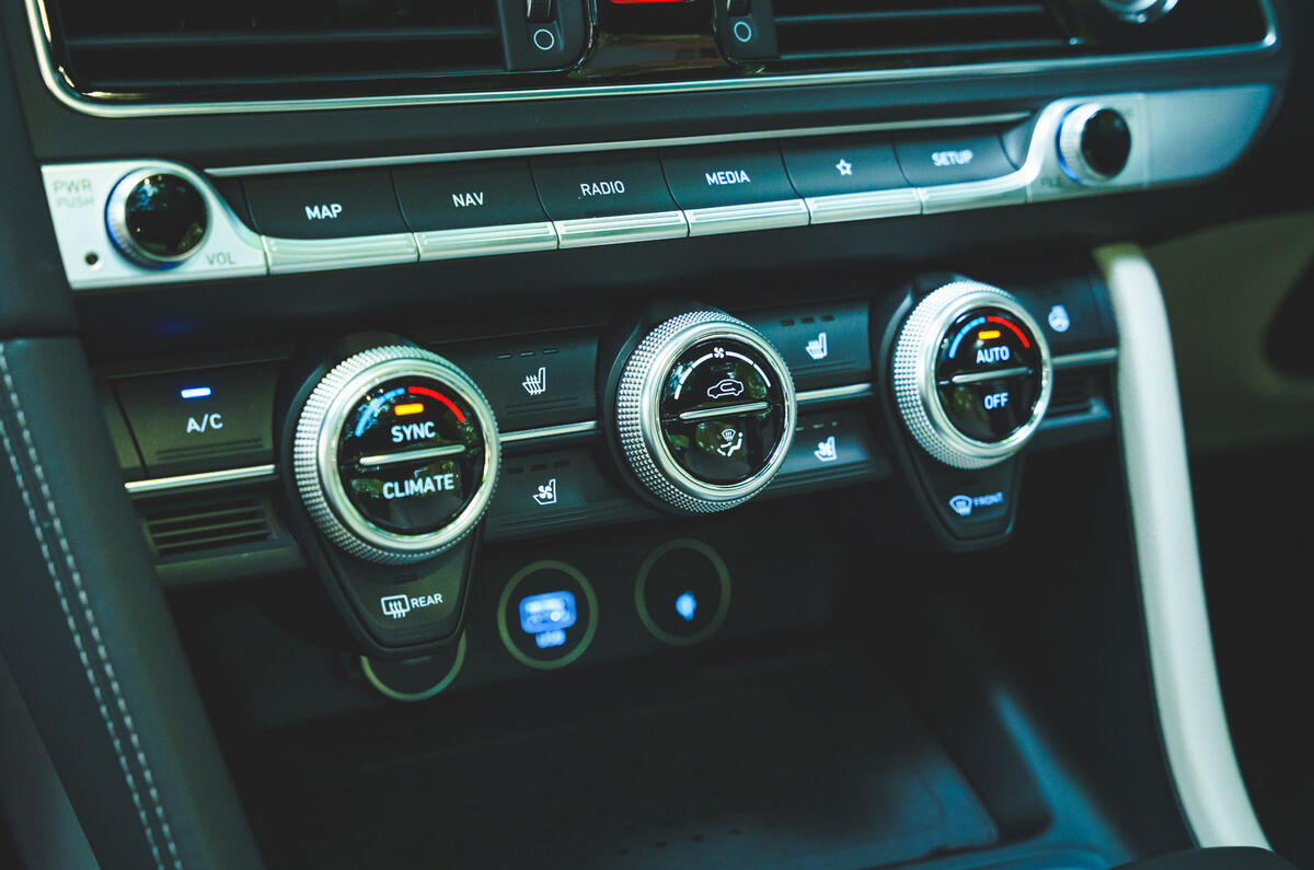 20 Genesis G70 2021 road test review climate controls