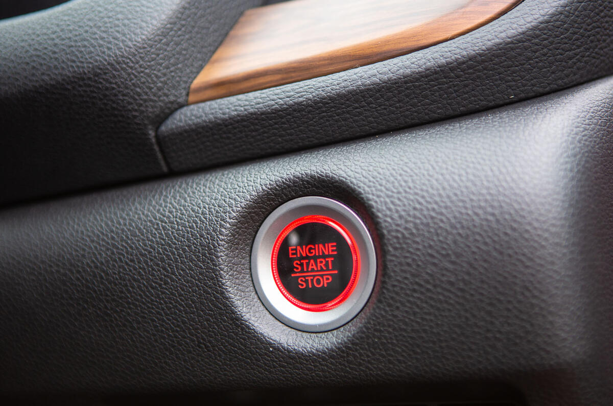 Honda CR-V 2018 road test review - start button