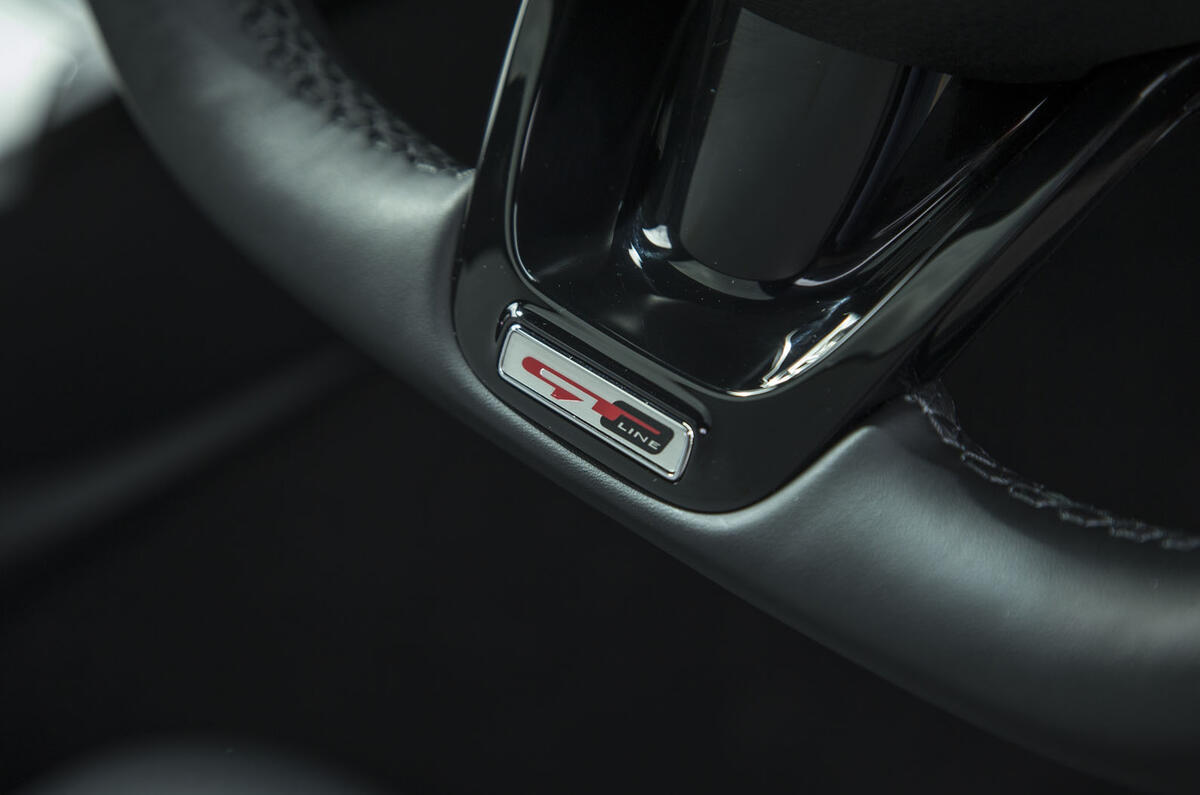 Kia Stinger GT line 2018 review wheel trim