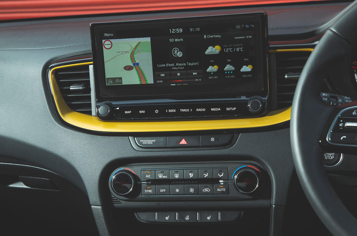 Kia Xceed 2019 road test review - infotainment