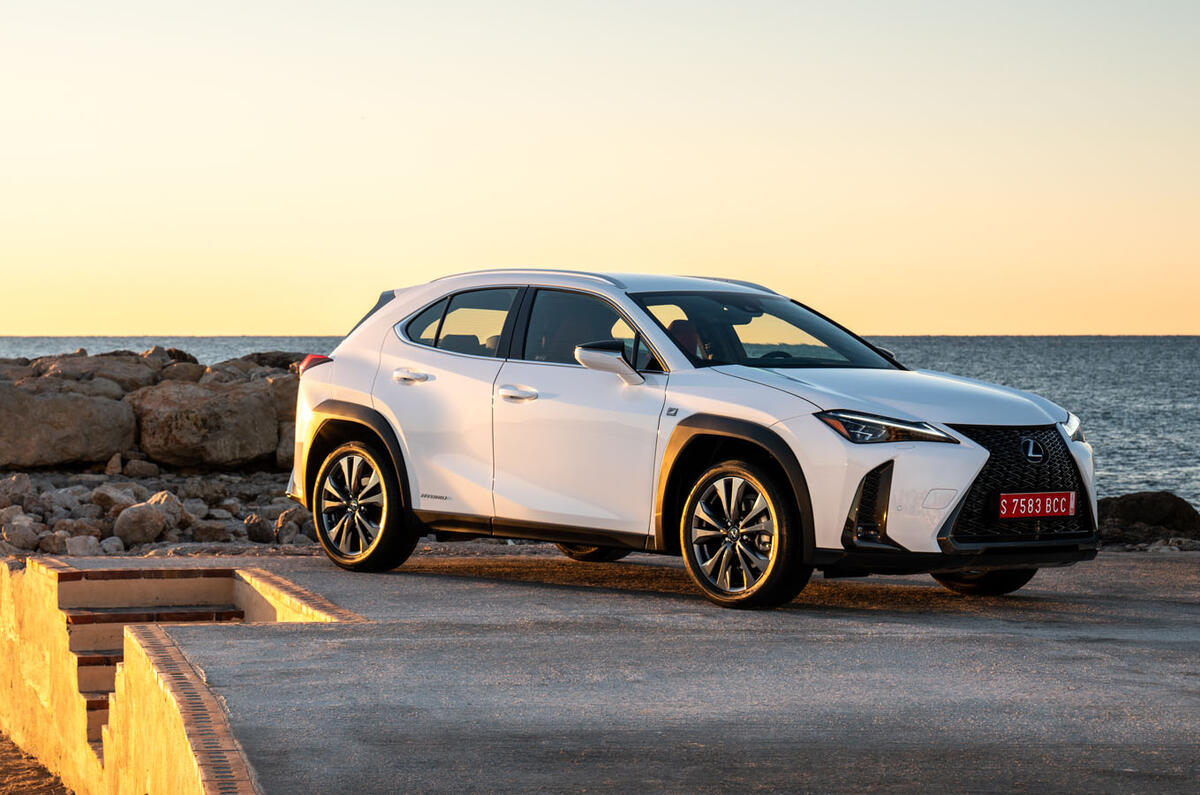 Lexus UX 2019 road test review - static front