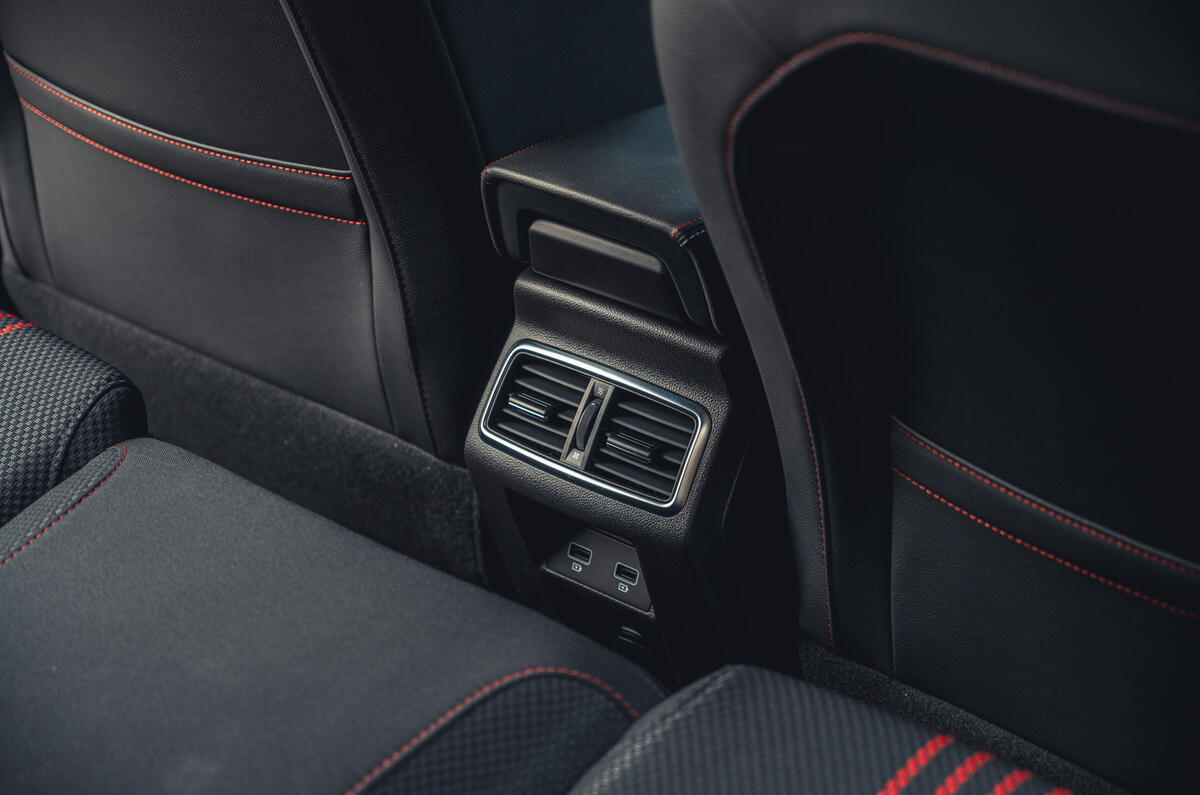 20 Renault Megane E Tech PHEV road test 2021 rear air vents