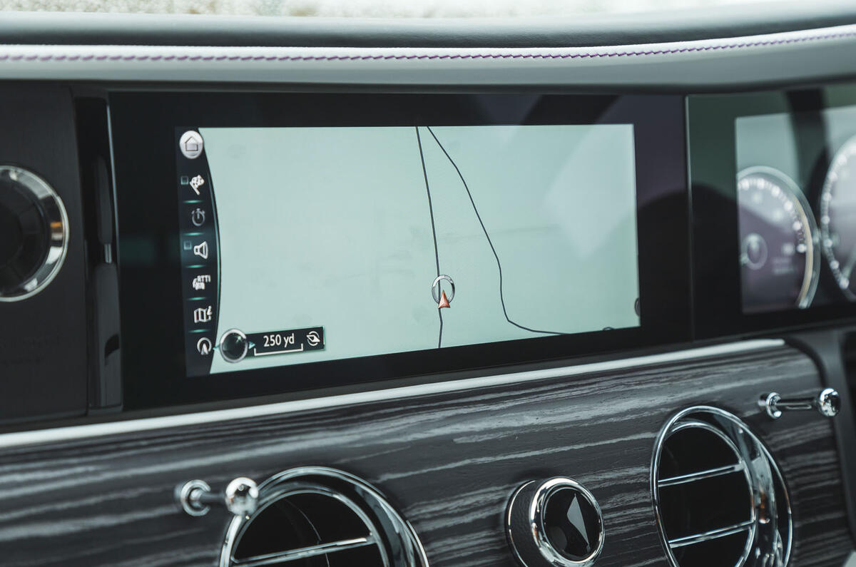 20 Rolls Royce Ghost 2021 road test review infotainment