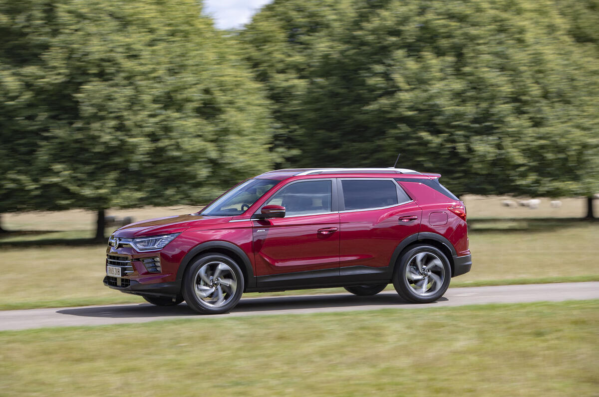 Ssangyong Korando 2019 road test review - on the road side