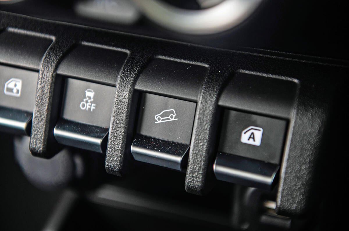 Suzuki Jimny 2018 : essai routier - commandes tout-terrain
