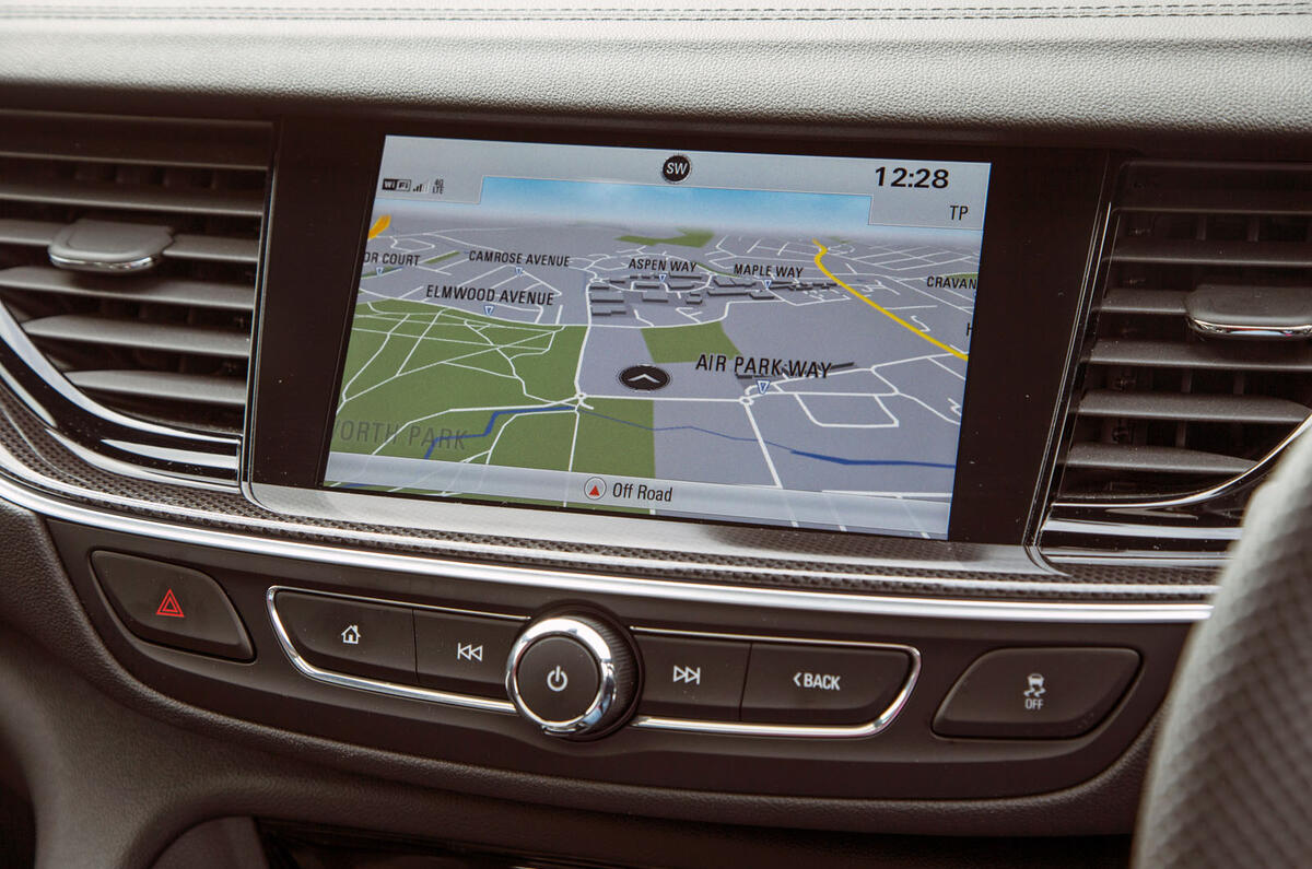 Vauxhall Insignia Sports Tourer GSI review infotainment