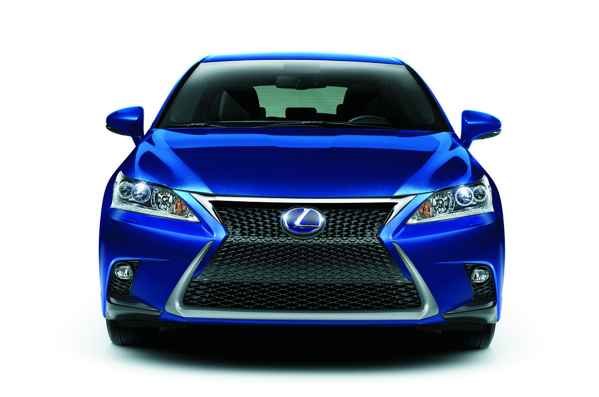 Lexus CT200h receives major makeover