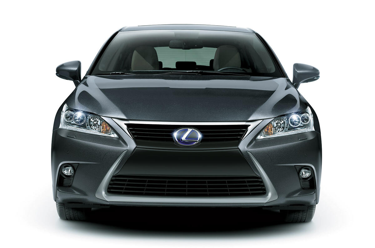 Lexus CT200h receives major makeover