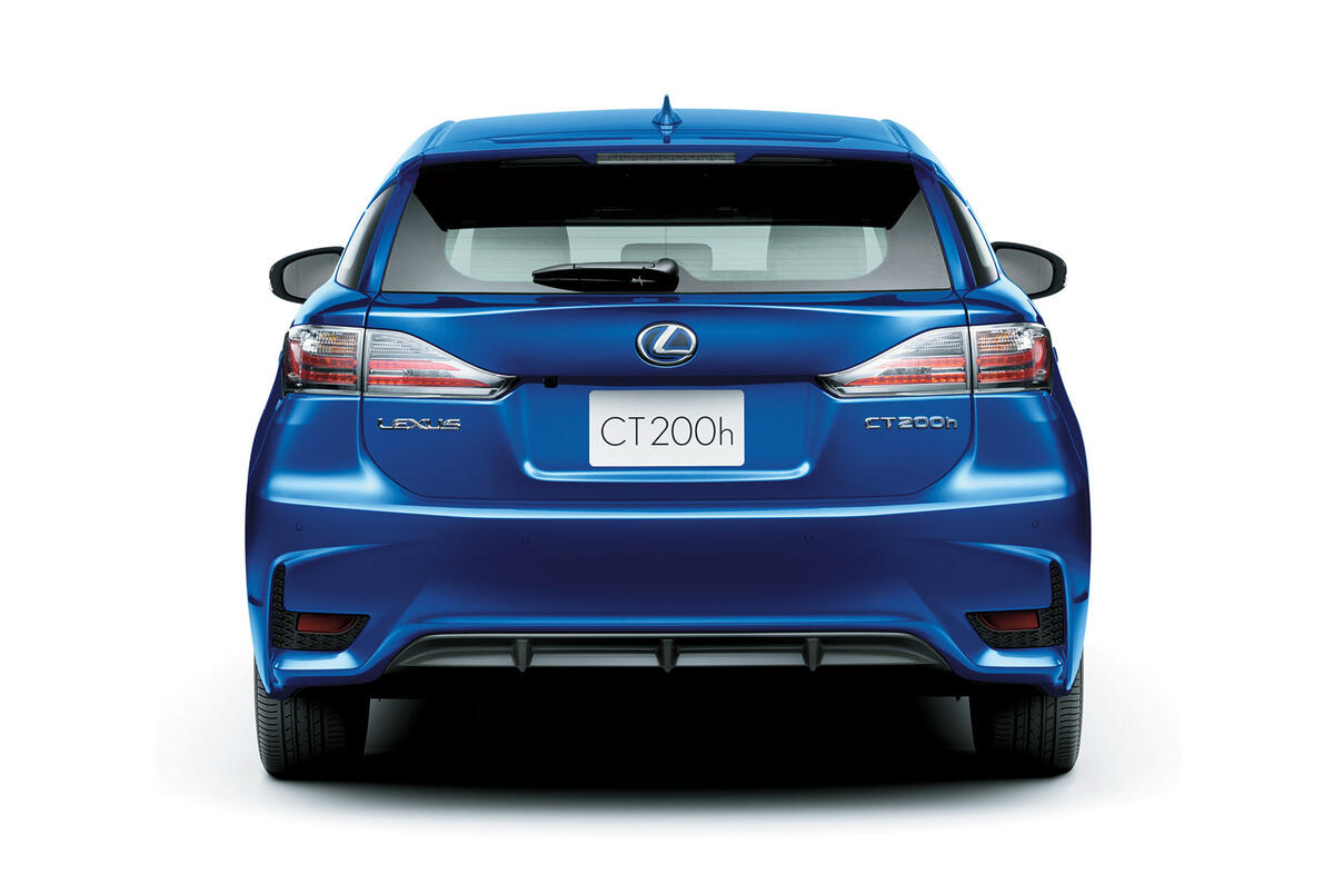 Lexus CT200h receives major makeover