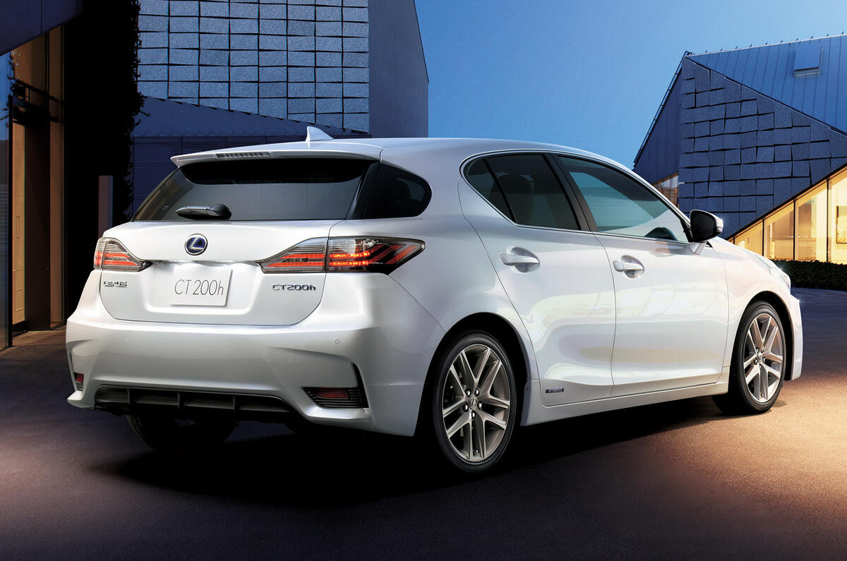 Lexus CT200h receives major makeover