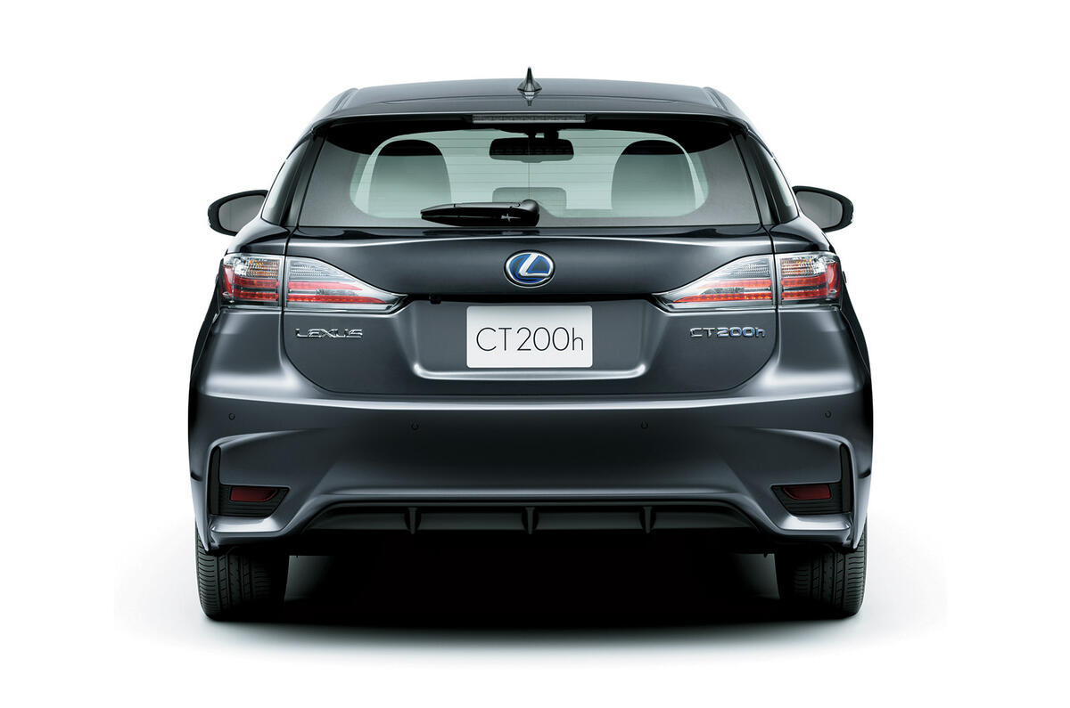 Lexus CT200h receives major makeover