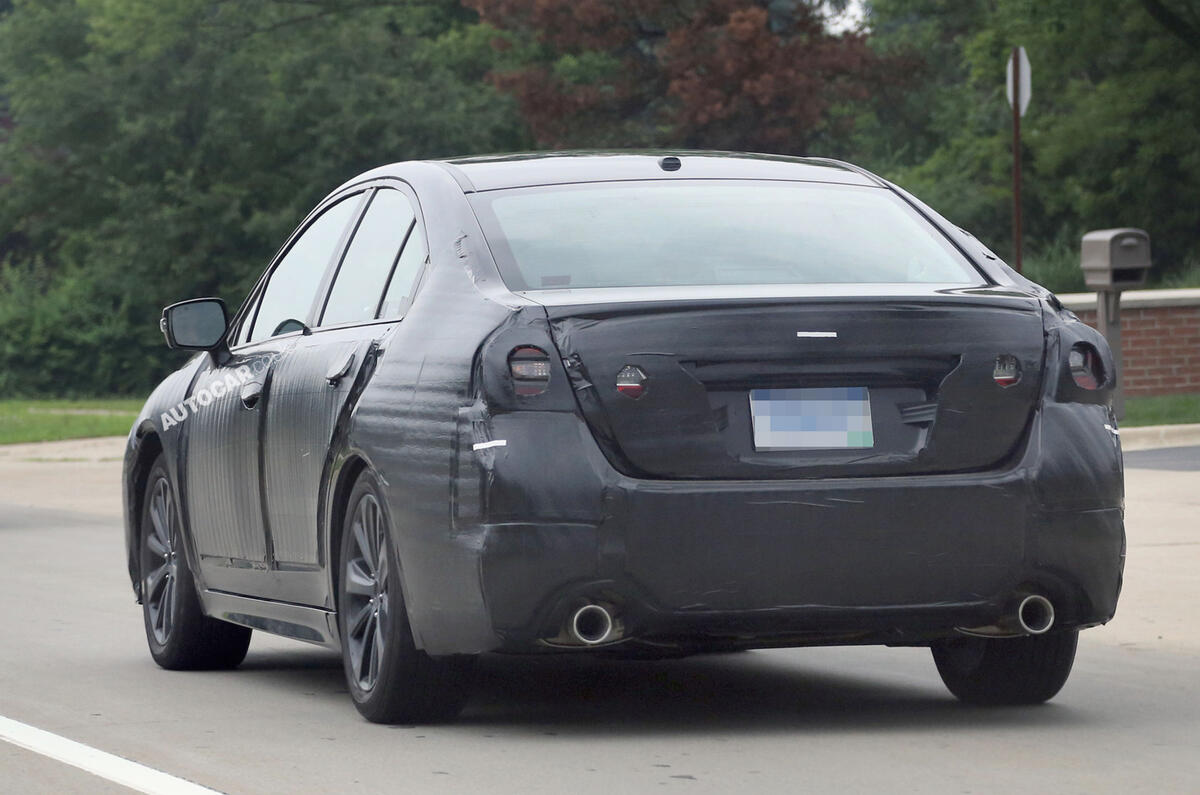 2015 Subaru Legacy revealed for first time