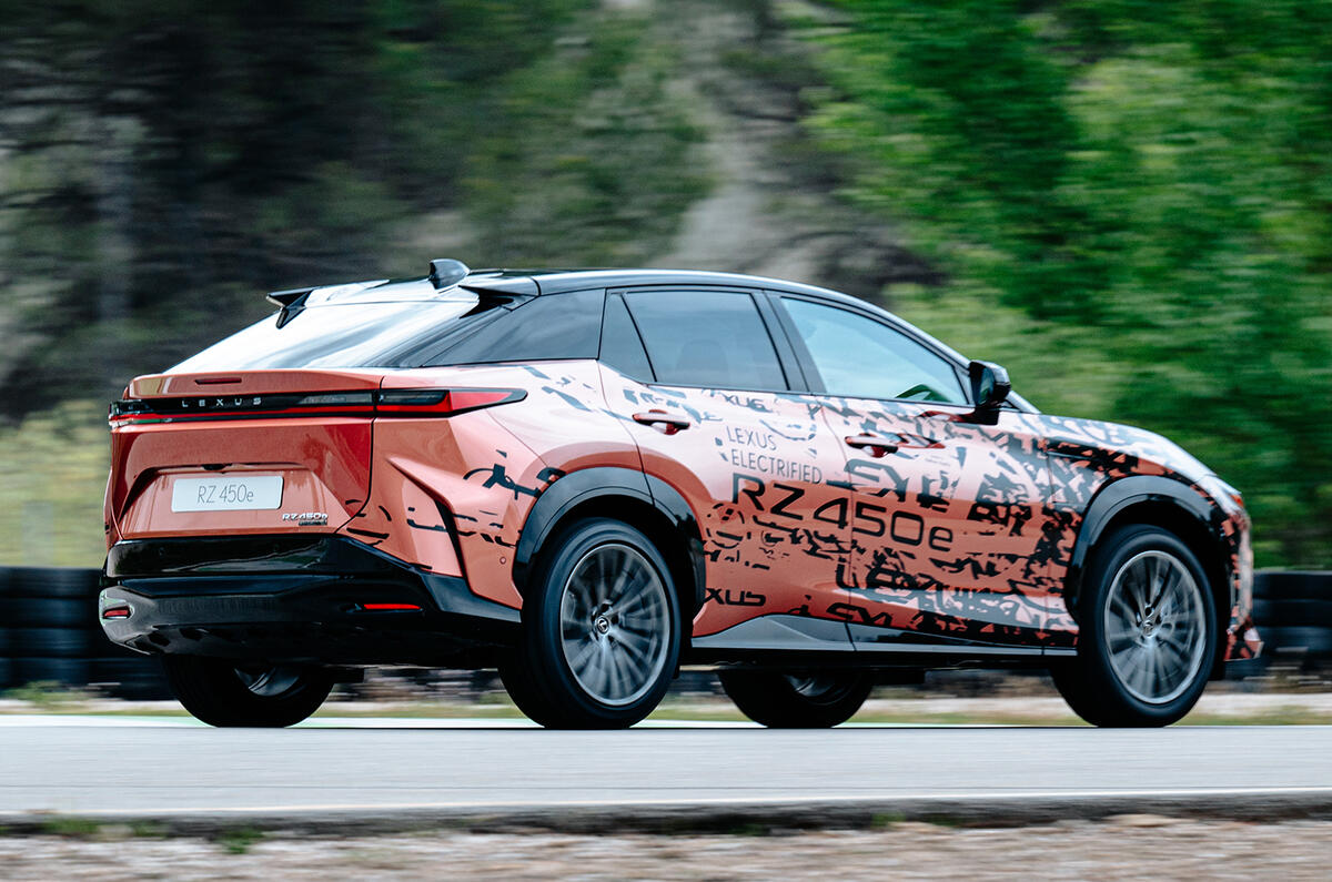 2022 Lexus RZ450e MtE 033