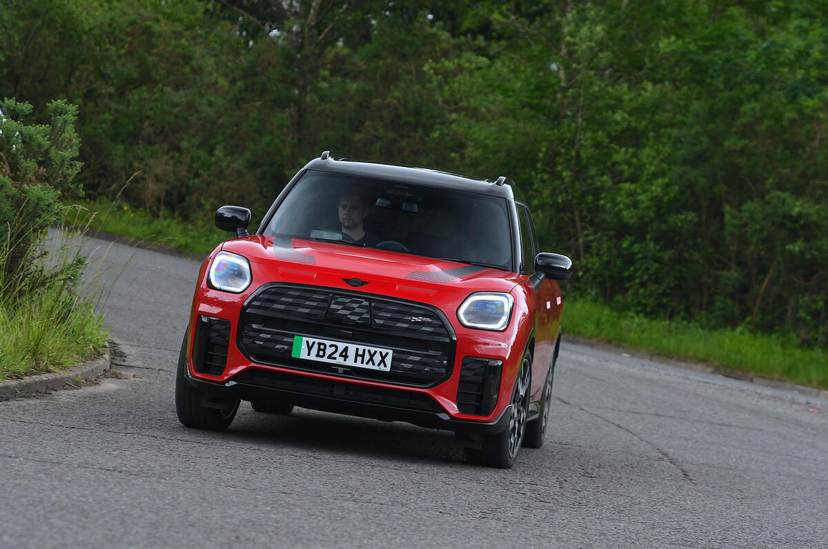 2024 Mini Countryman cornering 2024 Mini Countryman cornering