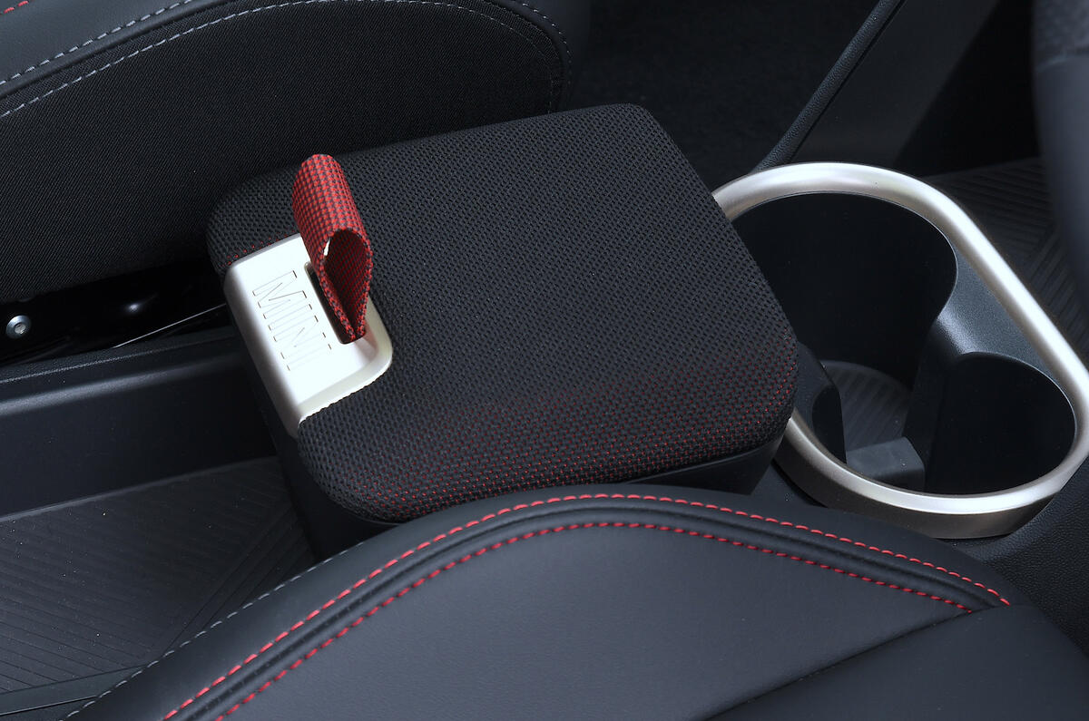 2024 Mini Countryman storage box 2024 Mini Countryman storage box