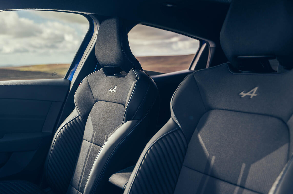 2024 Renault Clio seats