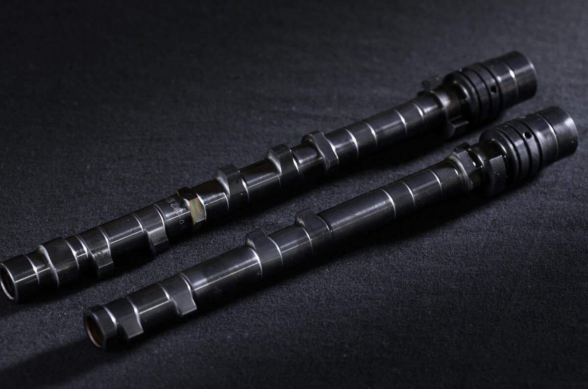 Peugeot 208 Hybrid FE revealed