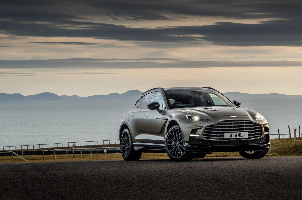 21 Aston Martin DBX 707 RT 2022 static 21 Aston Martin DBX 707 RT 2022 static