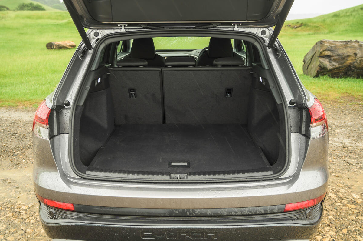 21 Audi Q4 E tron 2021 RT hero boot