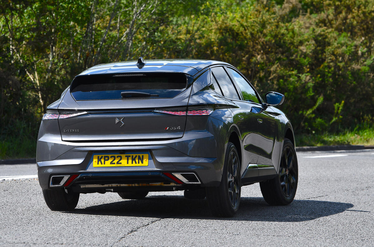 21 DS DS4 E Tense 225 RT 2022 rear corner