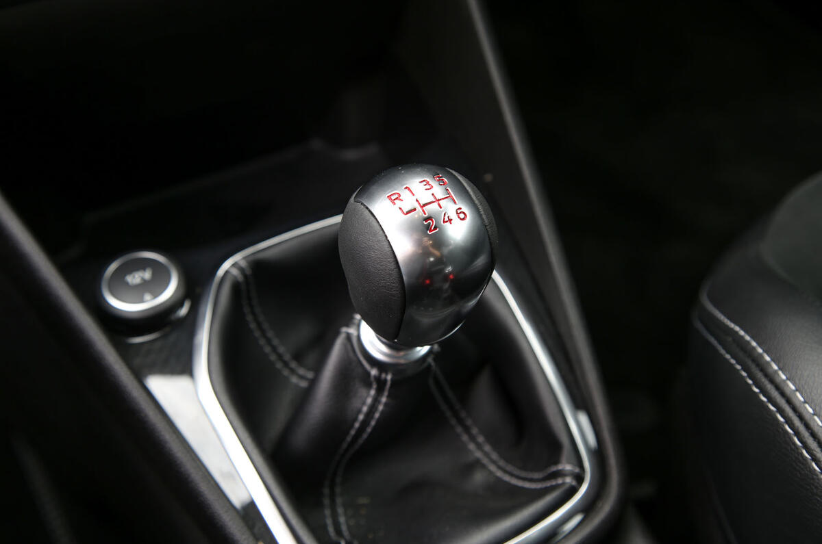 Ford Fiesta ST 2018 road test review gearstick