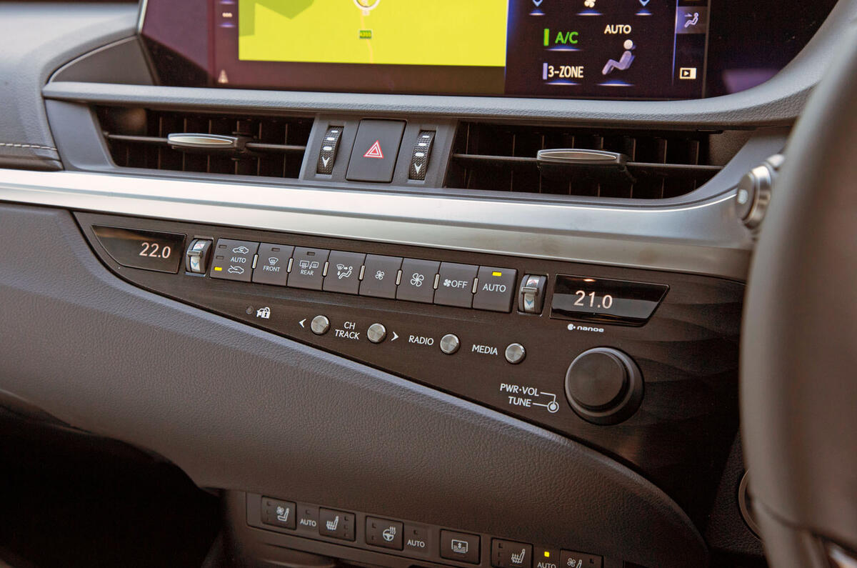 Lexus ES 2019 road test review - climate controls