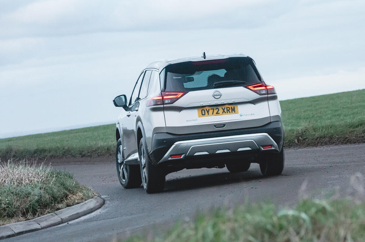 21 Nissan X Trail RT 2023 rear cornering