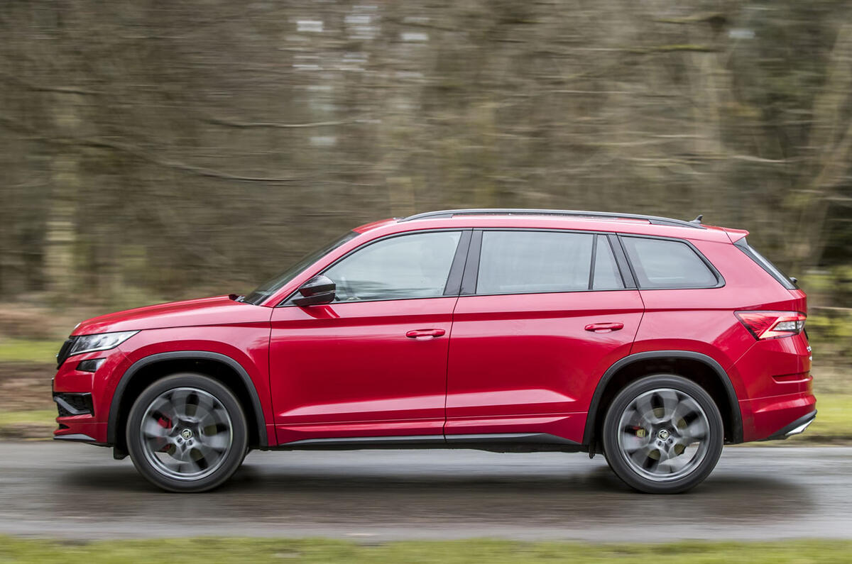 Skoda Kodiaq vRS 2019 road test review - on the road right