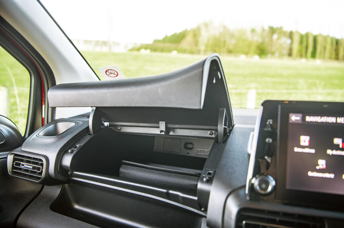 Vauxhall Combo Life 2018 road test review - glovebox