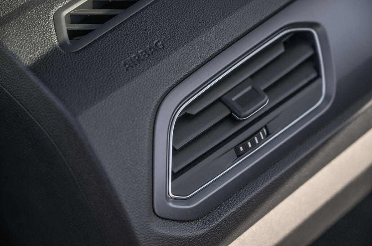 Volkswagen T-Roc Cabriolet 2020 road test review - air vents