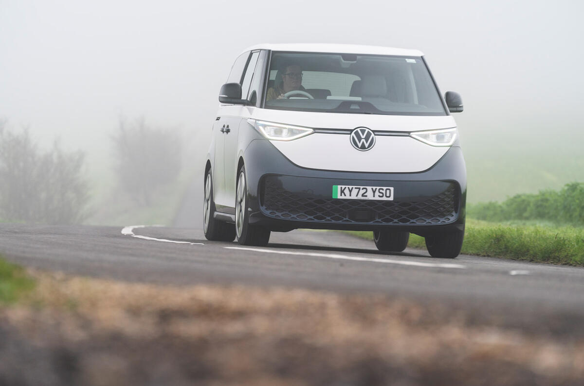 21 VW ID Buzz RT 2023 front corner