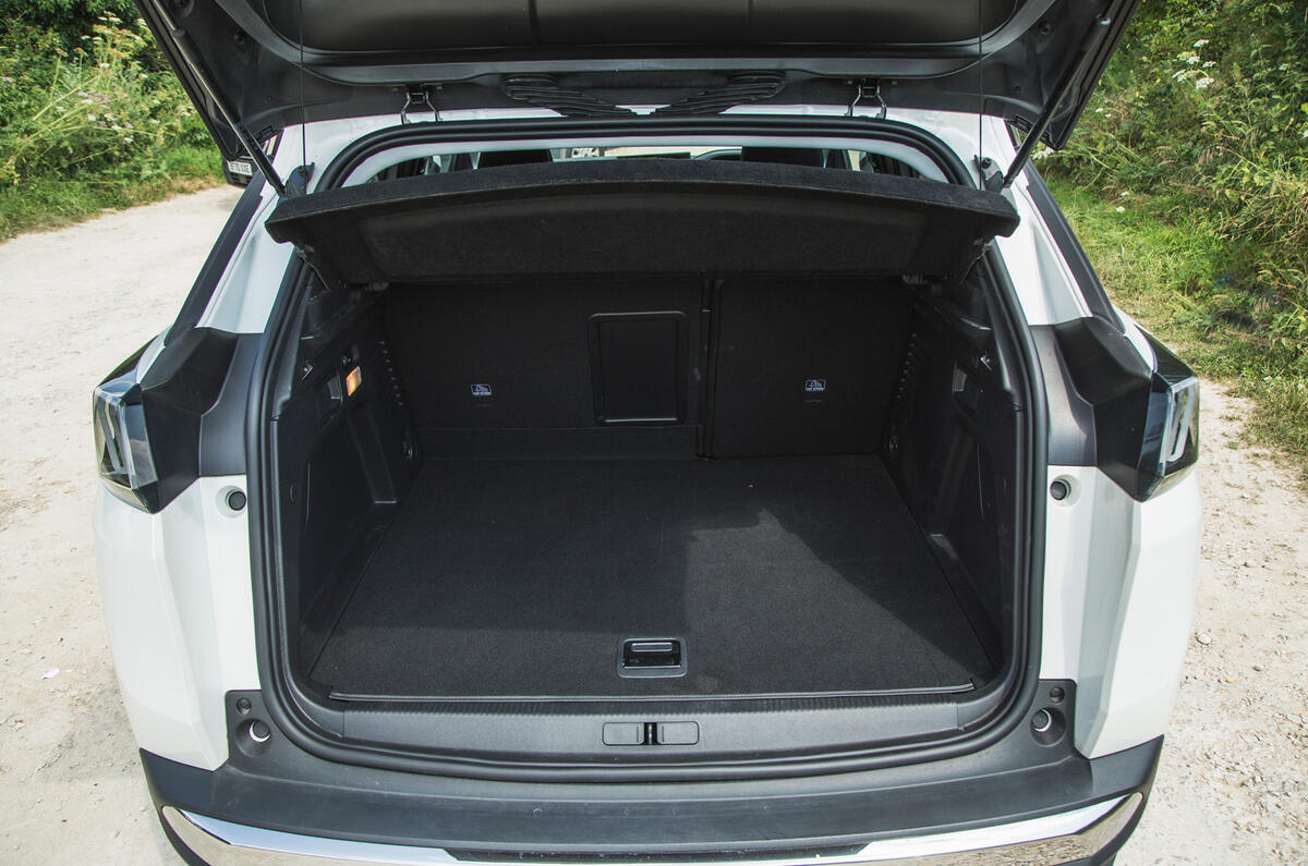 22 Peugeot 3008 2021 RT boot 22 Peugeot 3008 2021 RT boot