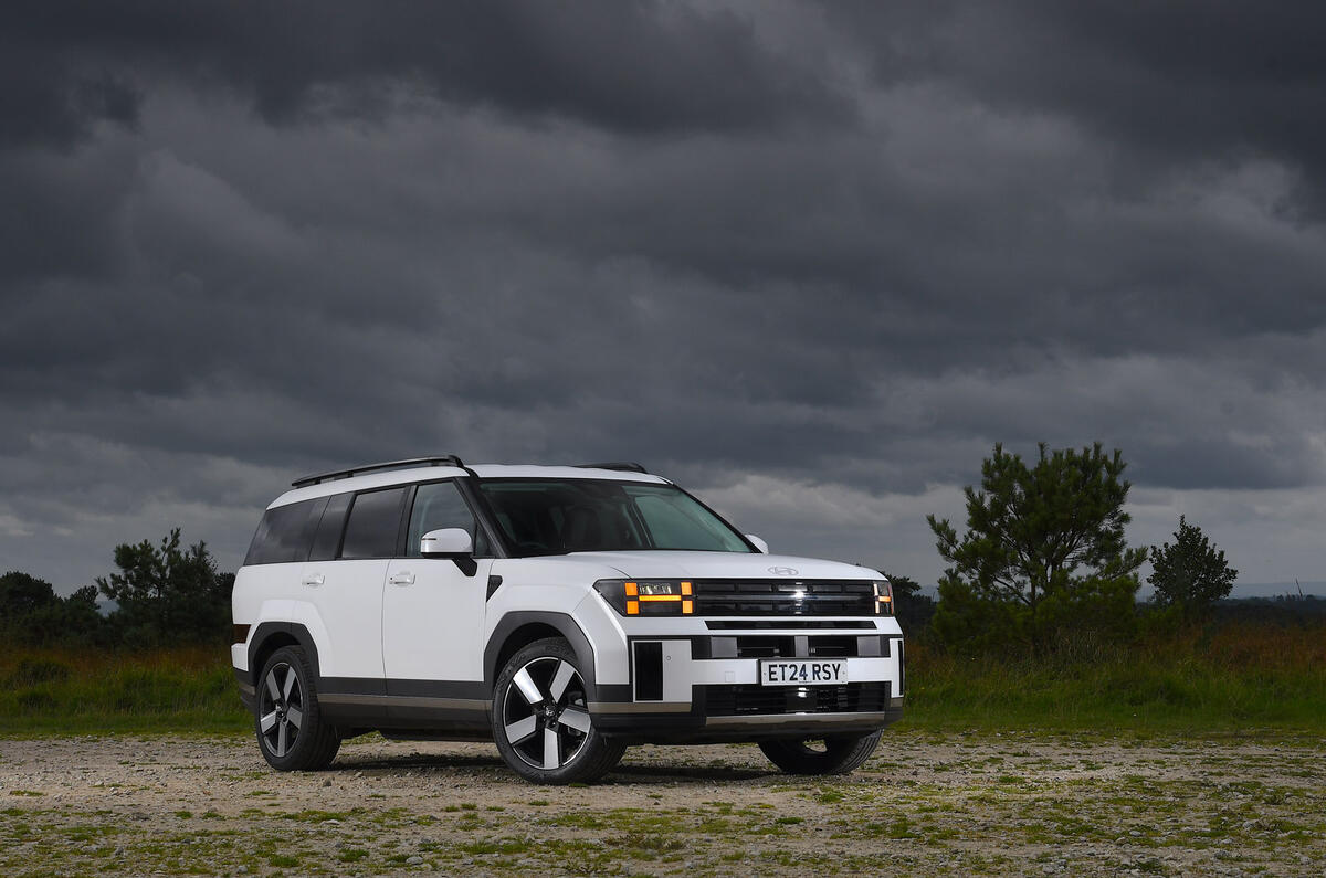 23 Hyundai Santa Fe 2024 review static