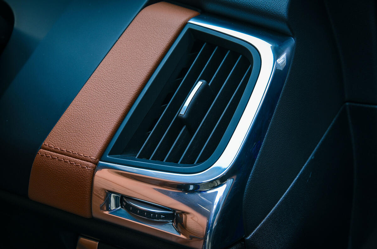Jaguar E-Pace review air vents