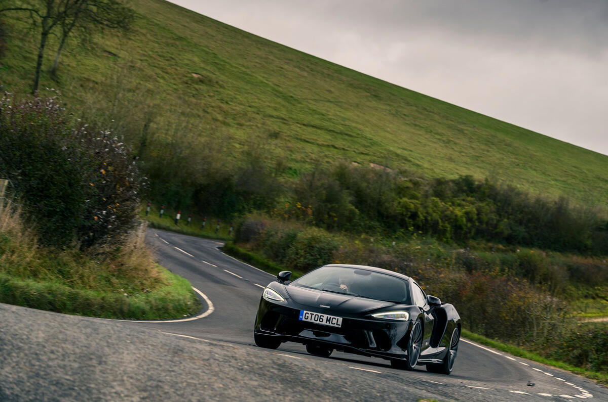 23 McLaren GT 2021 road test review cornering front