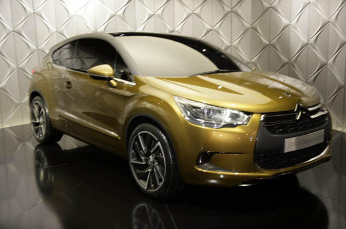 no title Citroen 'DS4': first interior pics