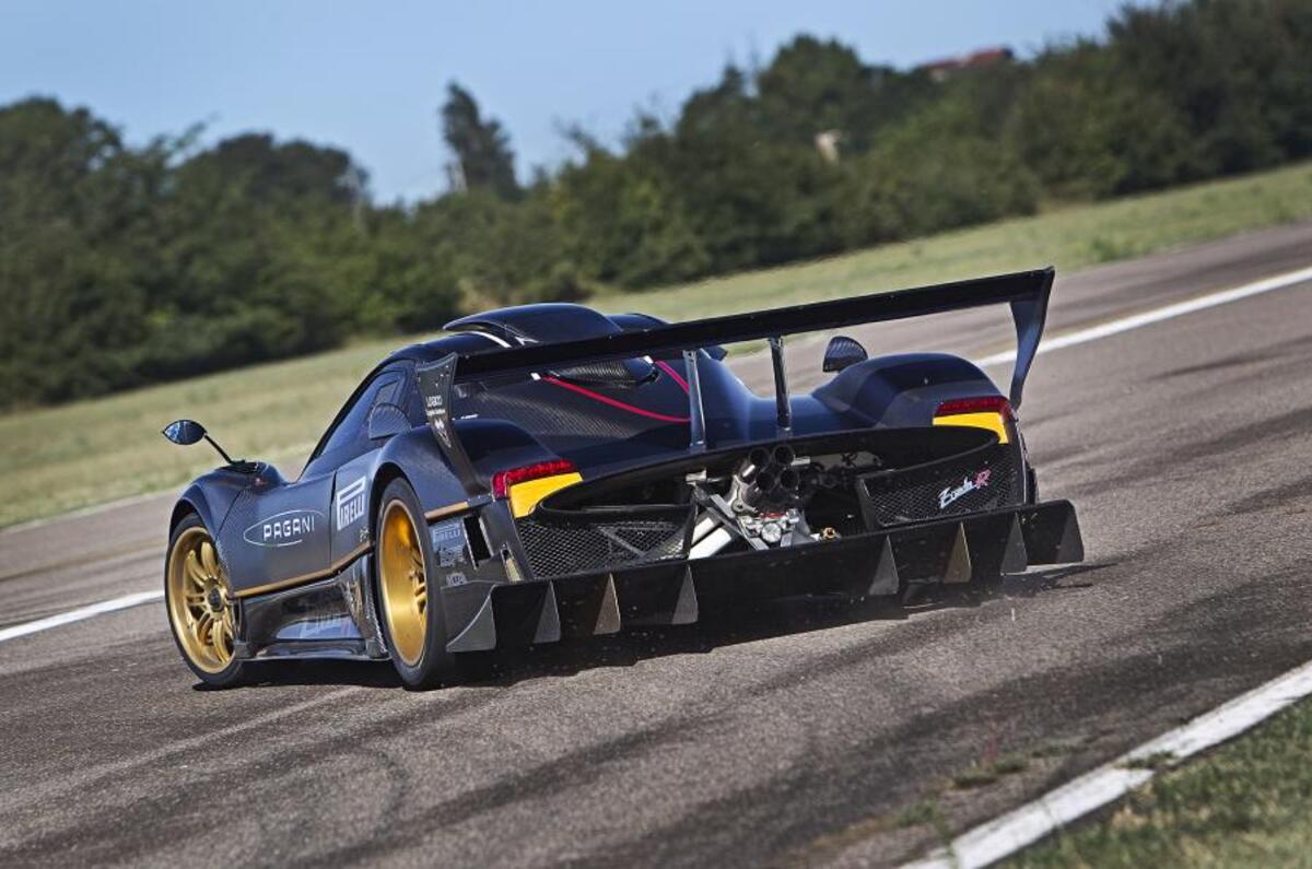 Pagani Zonda hard rear cornering