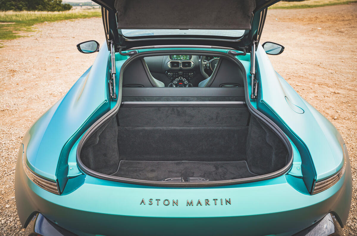 24 Aston Martin Vantage F1 2021 RT boot 24 Aston Martin Vantage F1 2021 RT boot