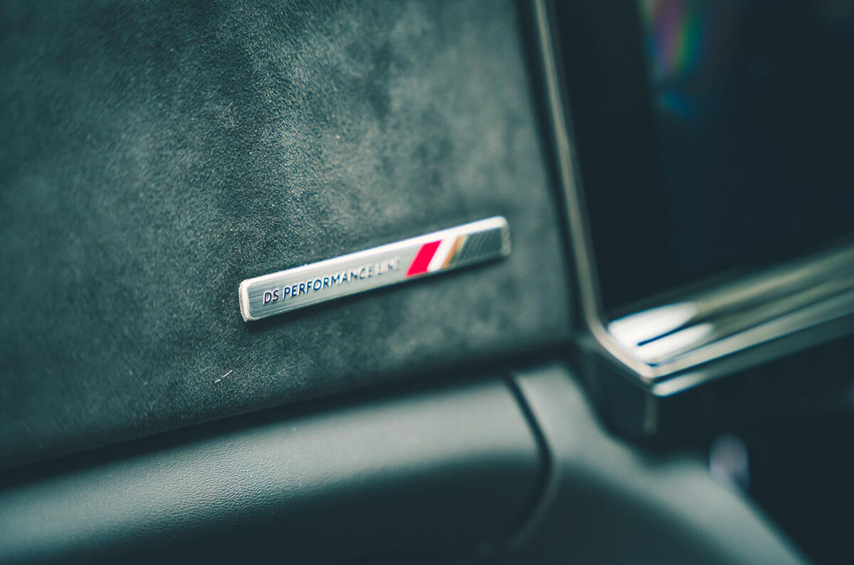 24 DS 9 2022 road test review interior trim
