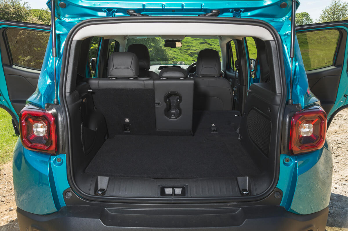 24 Jeep Renegade 4xe 2021 RT boot