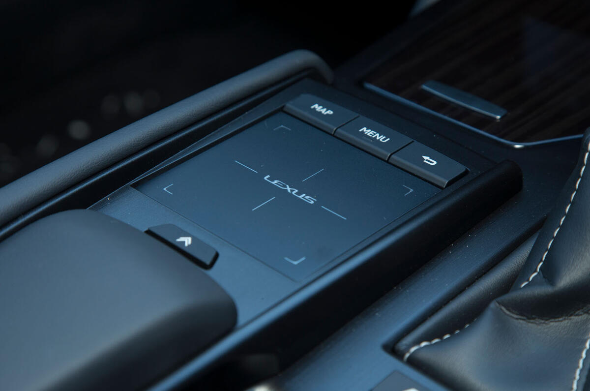 Lexus ES 2019 road test review - infotainment controls